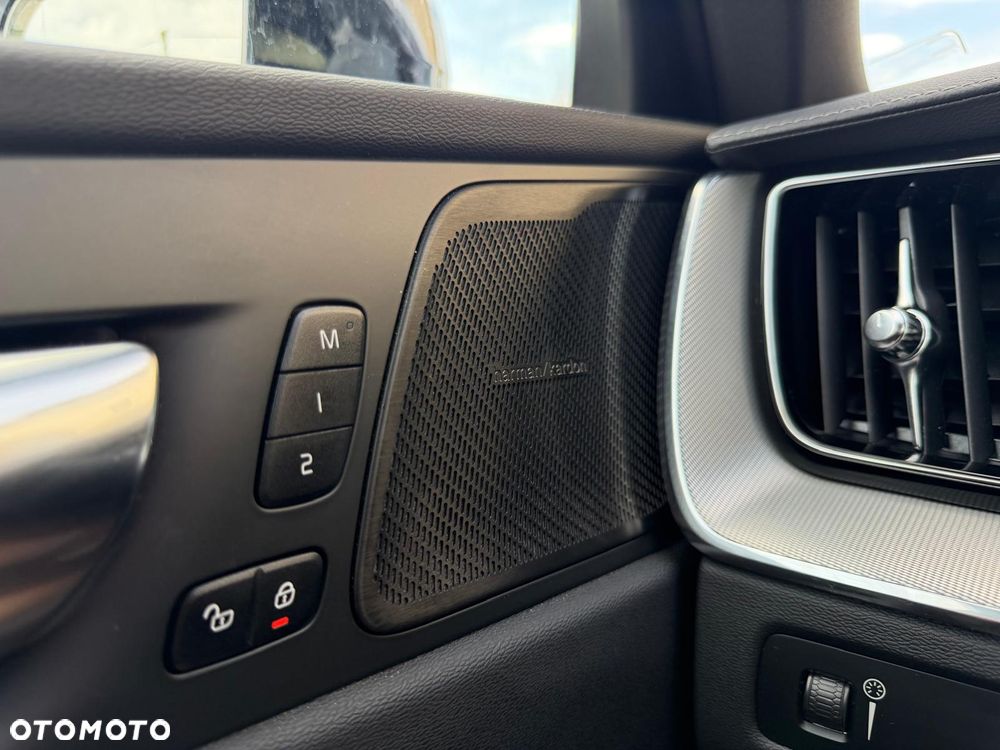 Volvo XC 60 - 23