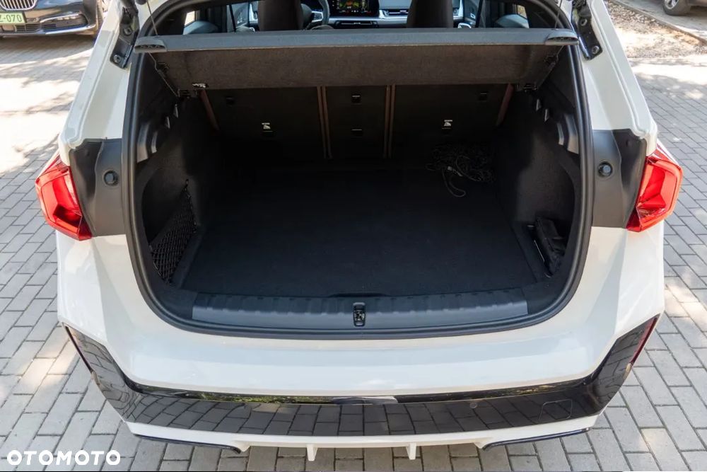 BMW X1 sDrive20i mHEV - 33