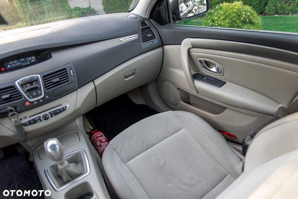 Renault Laguna 2.0 Privilege - 32