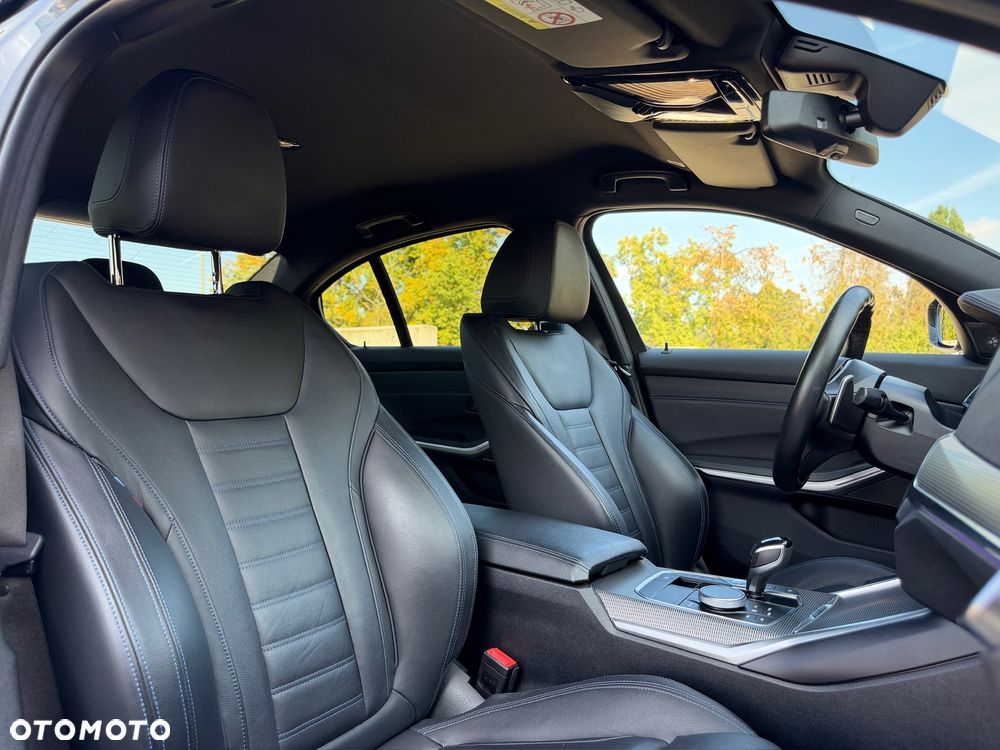 BMW Seria 3 320d Edition M Sport Shadow - 15