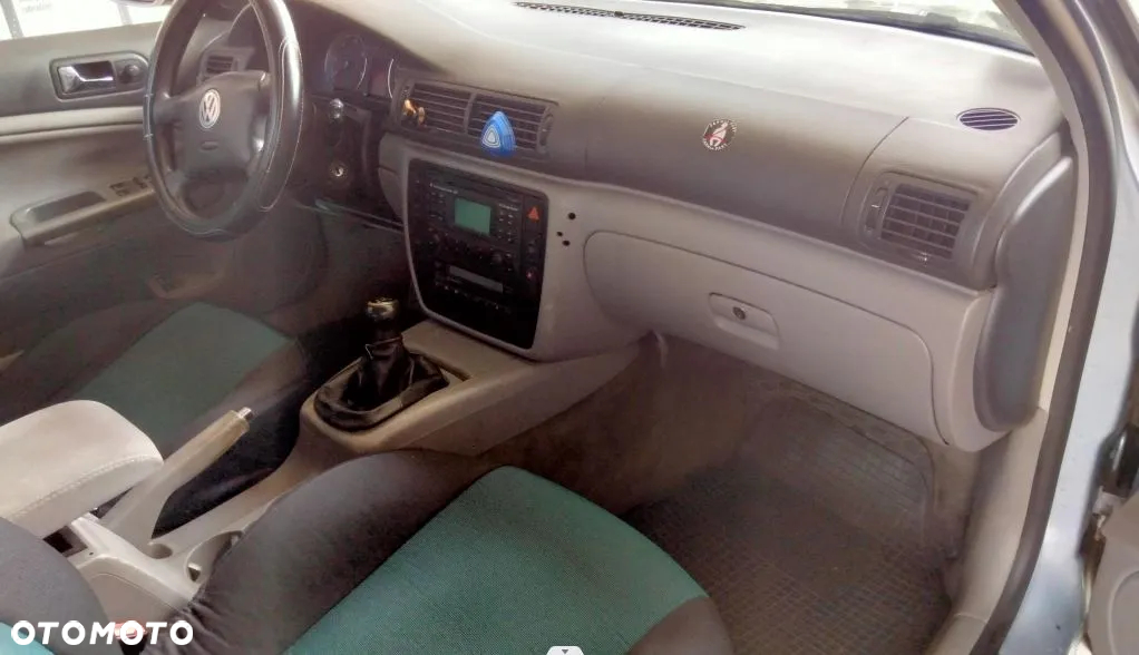 Volkswagen Passat 1.9 TDI Comfortline - 5
