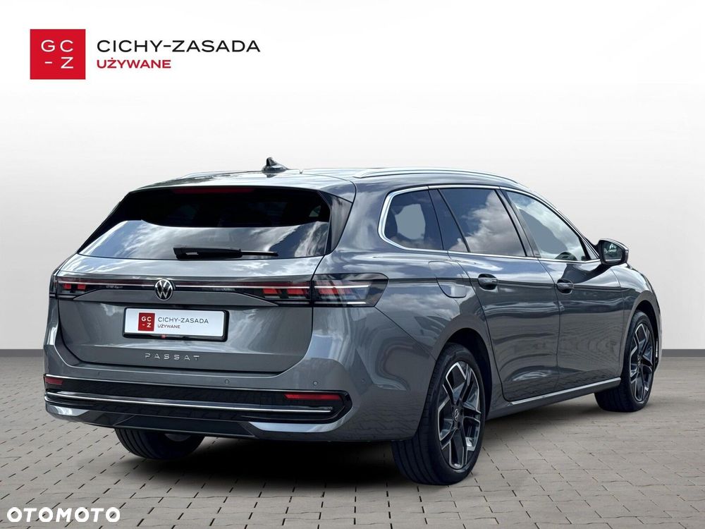 Volkswagen Passat Variant 2.0 TDI EVO Elegance DSG - 6