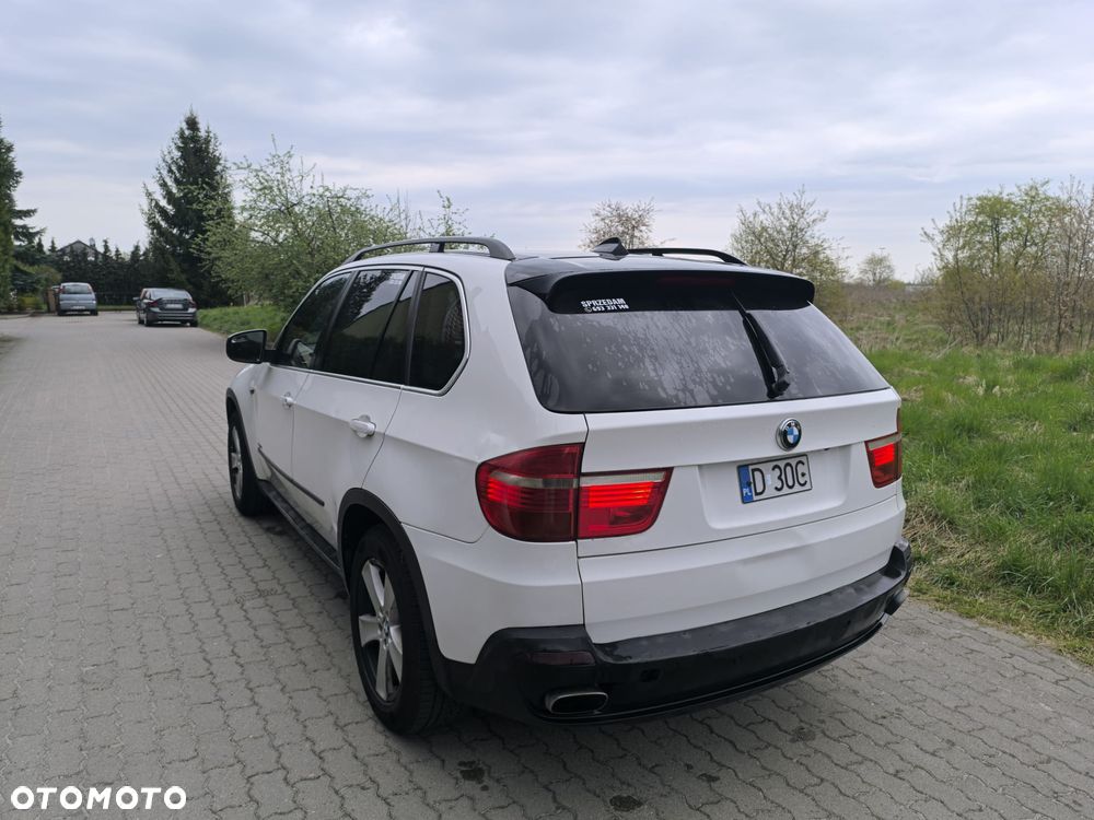 BMW X5 4.8i xDrive - 8