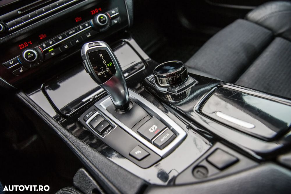 BMW Seria 5 525d xDrive - 25