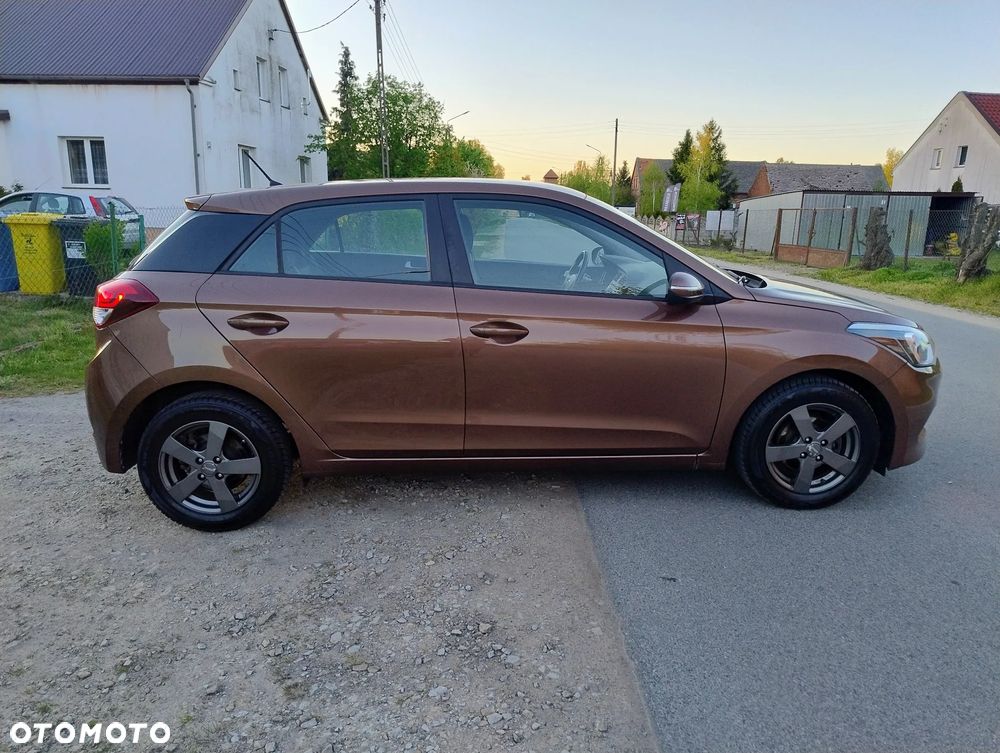 Hyundai i20 1.2 Passion Plus - 25
