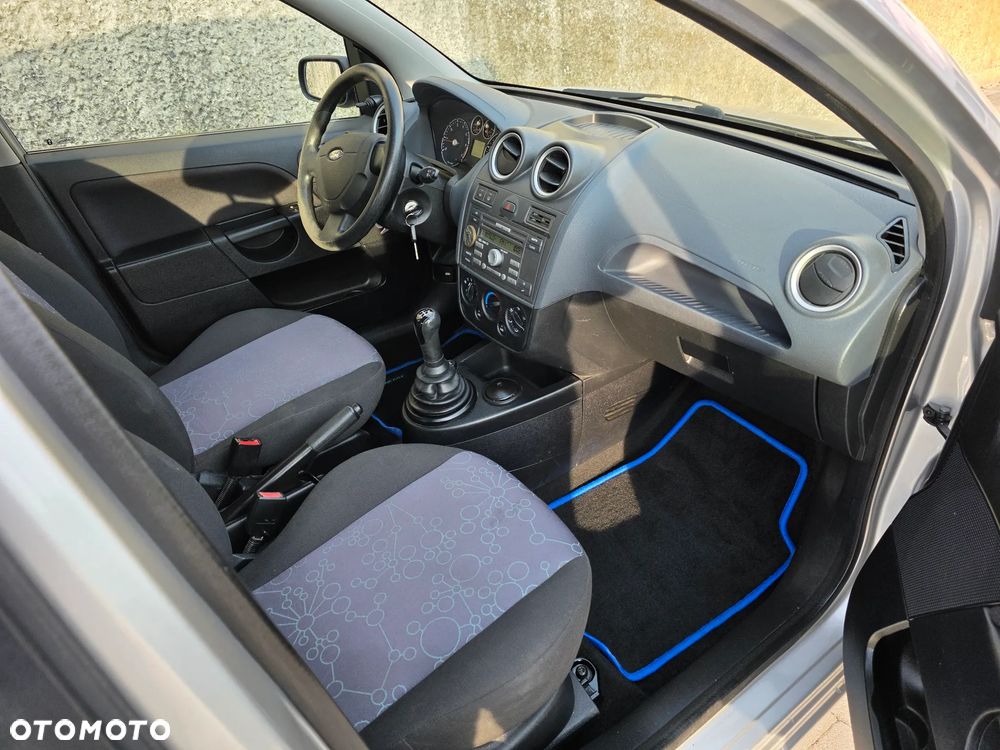 Ford Fiesta 1.3 - 7