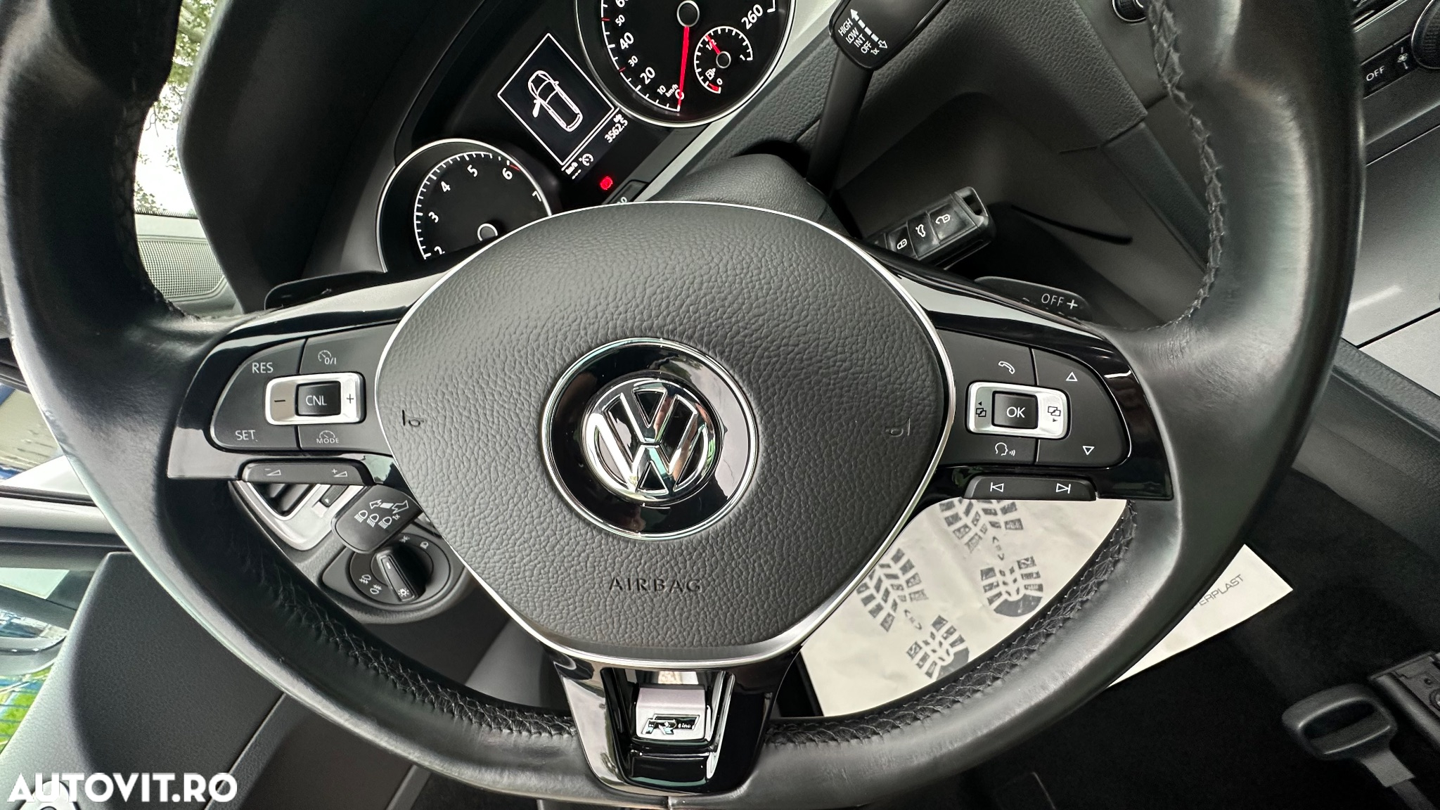 Volkswagen Golf 1.4 TSI BlueMotion Technology DSG Highline - 35