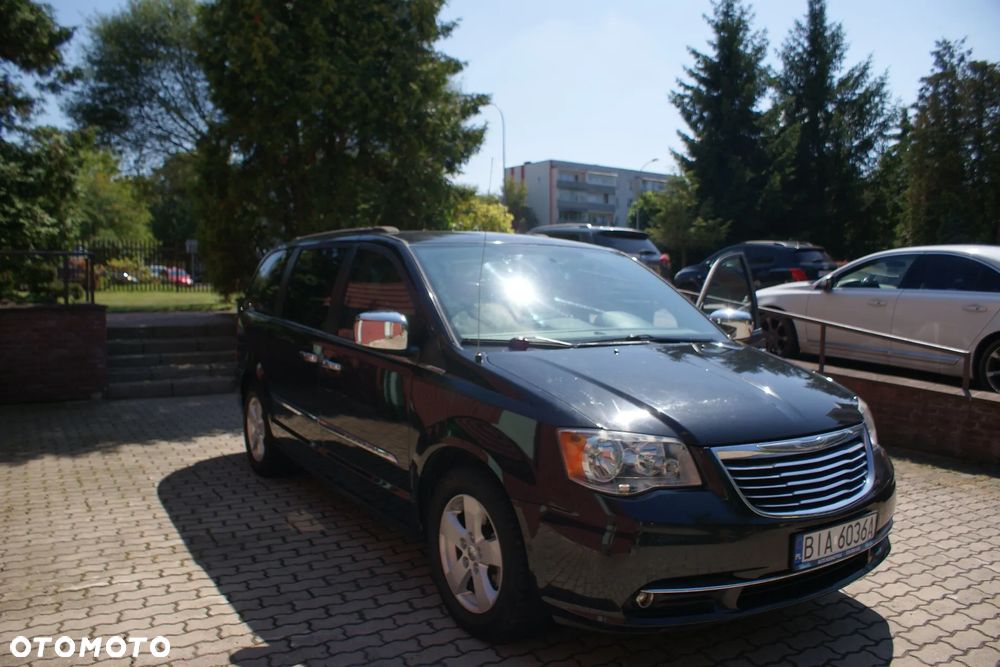 Chrysler Town & Country 3.6 Touring - 38