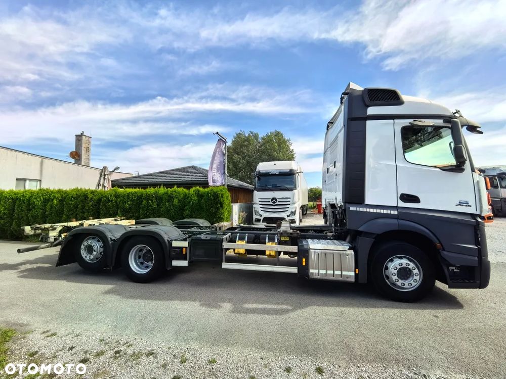 Mercedes-Benz Actros 2545 // Lusterka // Zabudowa Multi // Rozstaw 4900mm // Standard // MP5 // - 6