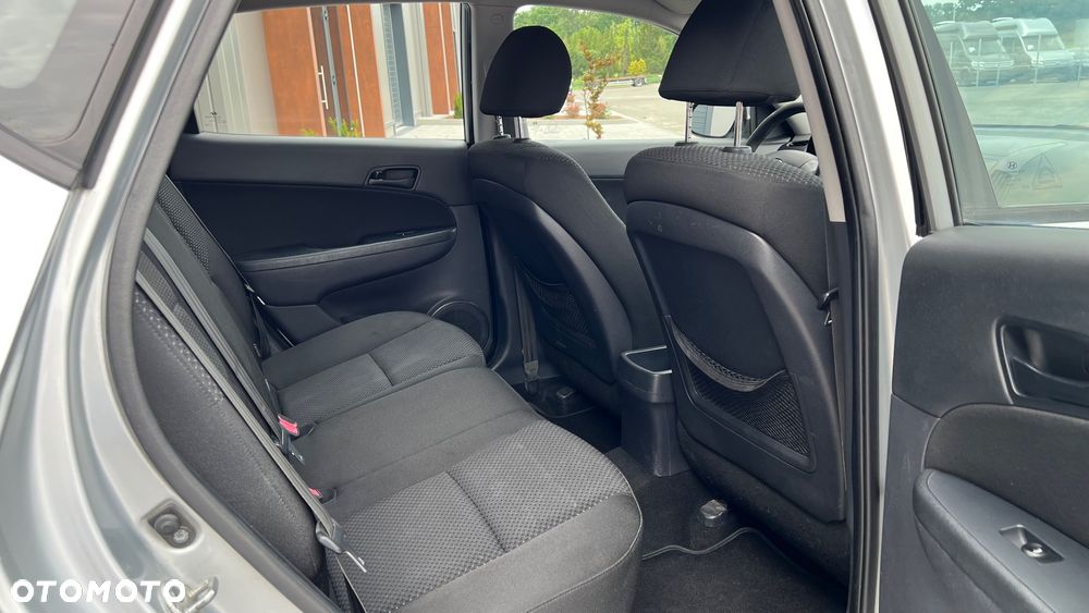 Hyundai i30 1.4 Comfort - 8
