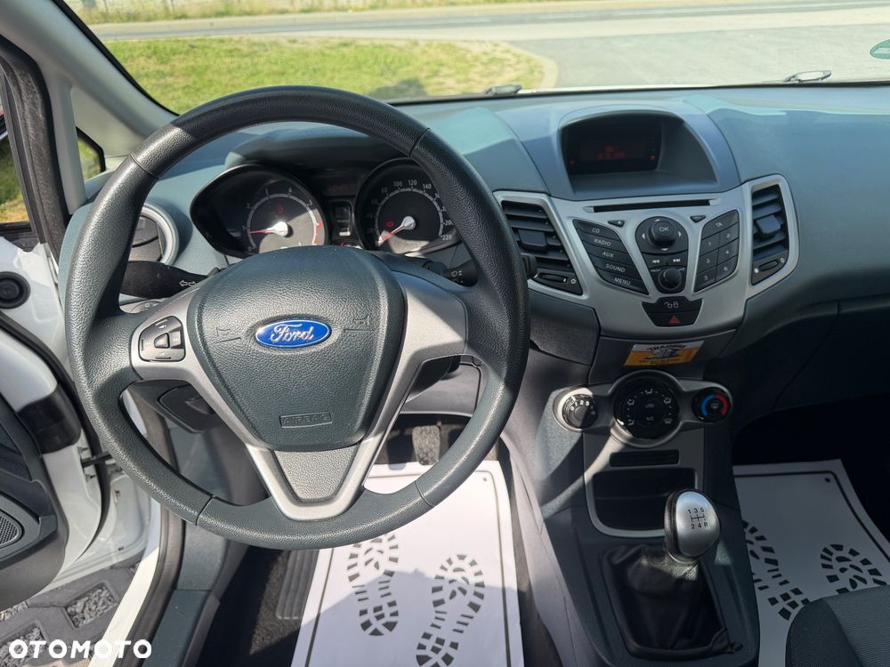 Ford Fiesta 1.25 Viva - 26