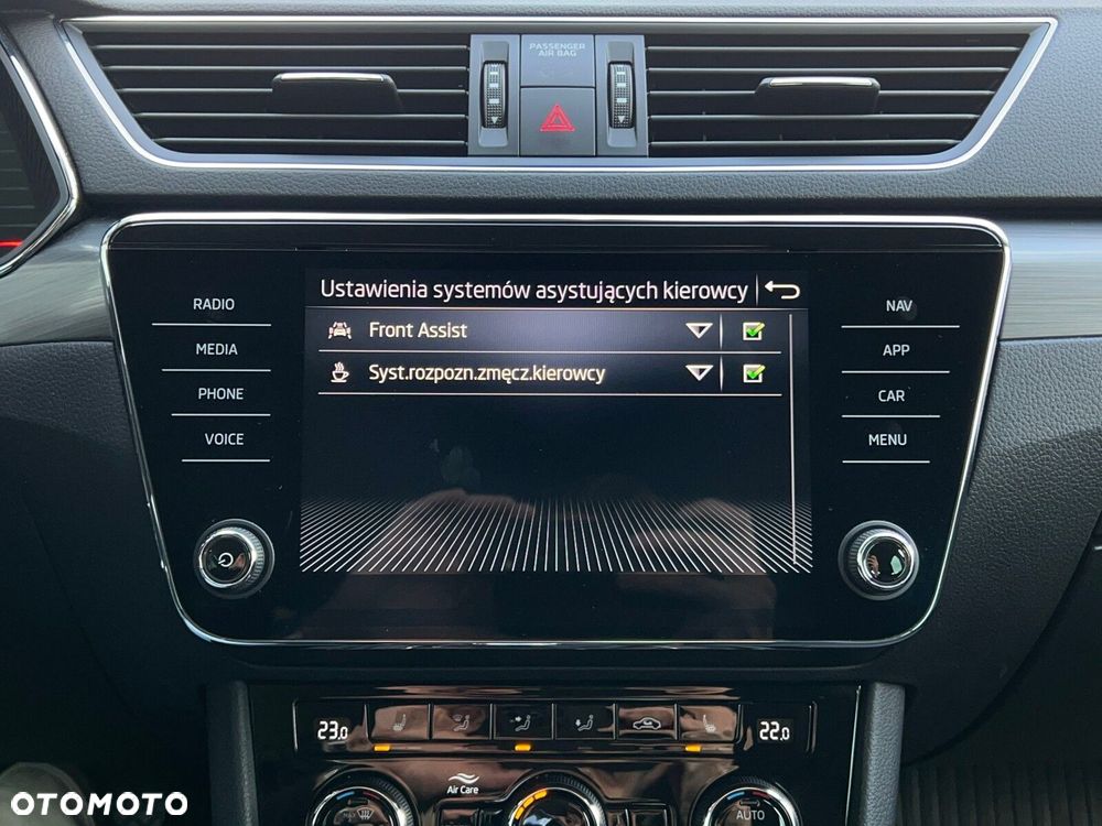 Skoda Superb 2.0 TDI SCR Style DSG - 31