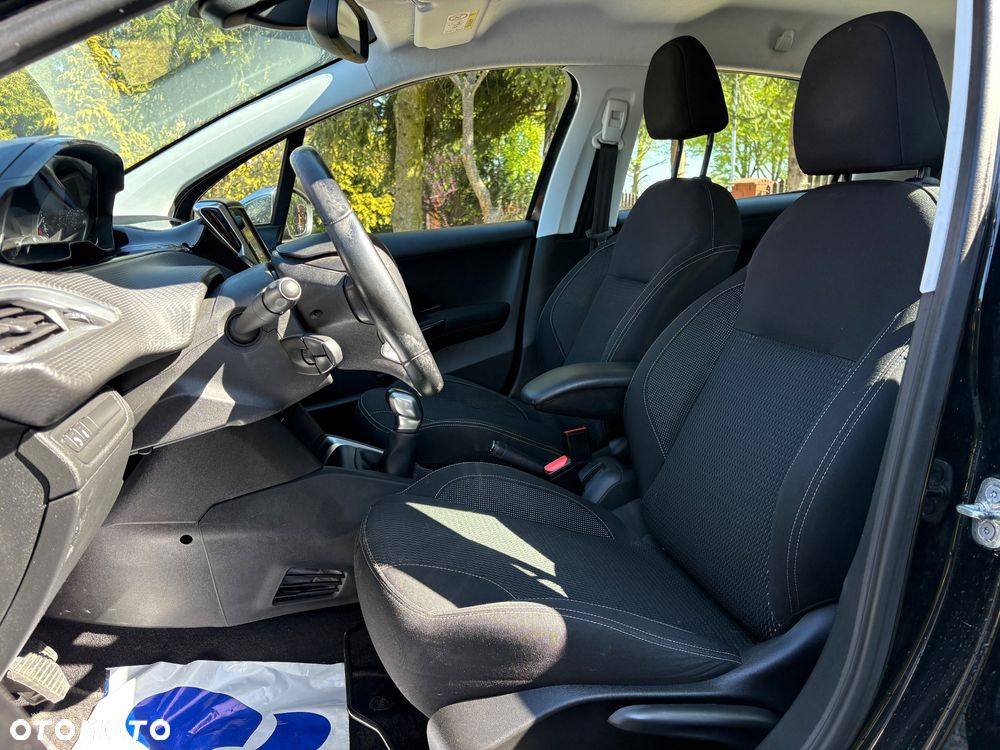 Peugeot 208 PureTech 82 Start & Stop Allure - 13