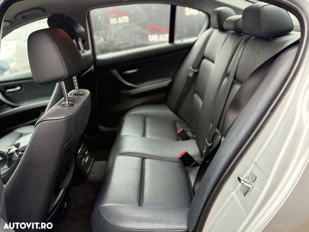 BMW Seria 3 318i Edition Lifestyle - 13