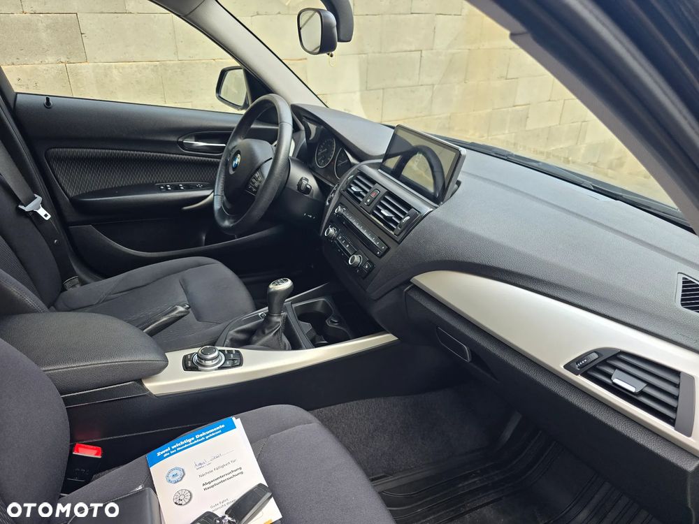 BMW Seria 1 116i - 16