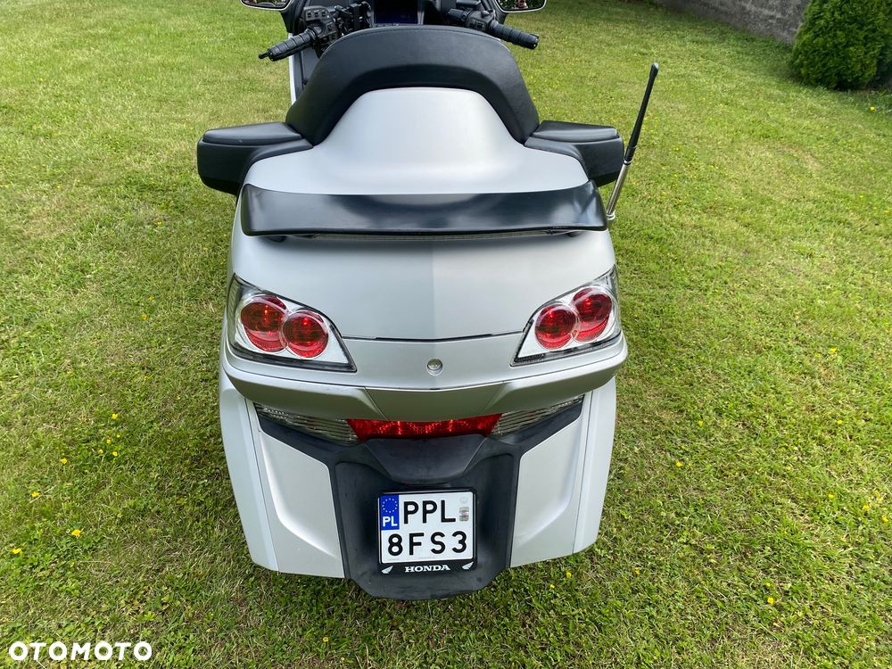 Honda GL - 11