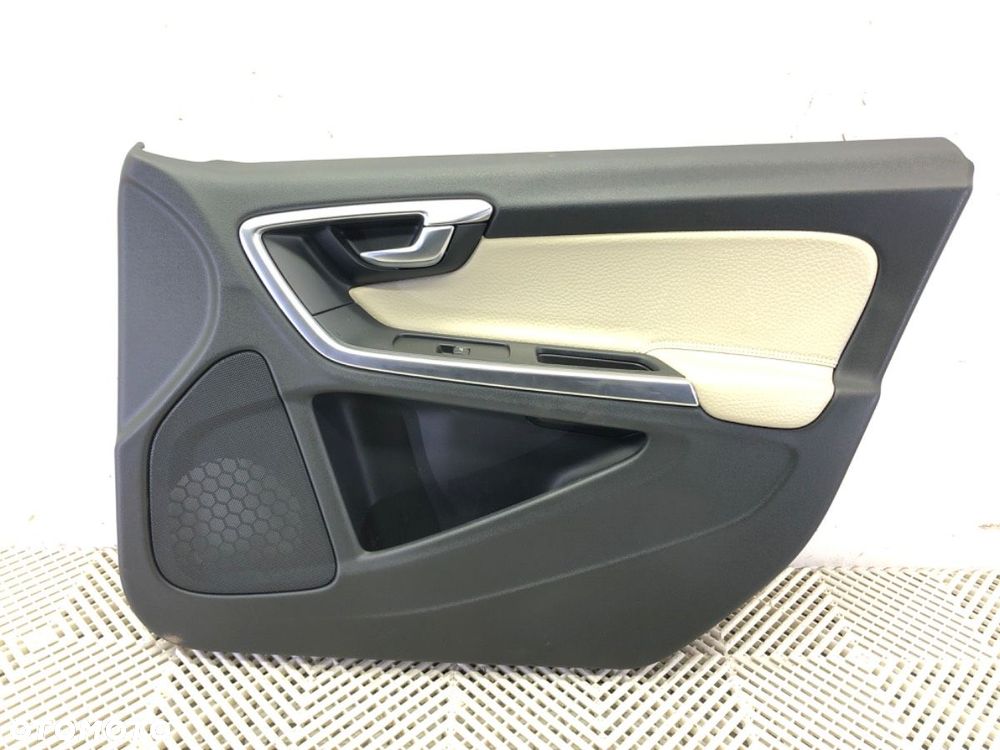 BOCZEK DRZWI PRAWY PRZÓD  VOLVO V60 I (155, 157) 2010 - 2018 D3 / D4 120 kW [163 KM] olej napędowy - 1