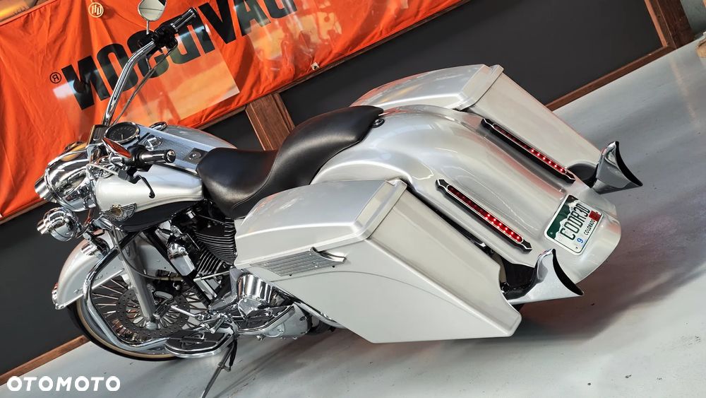 Harley-Davidson Touring Road King - 11