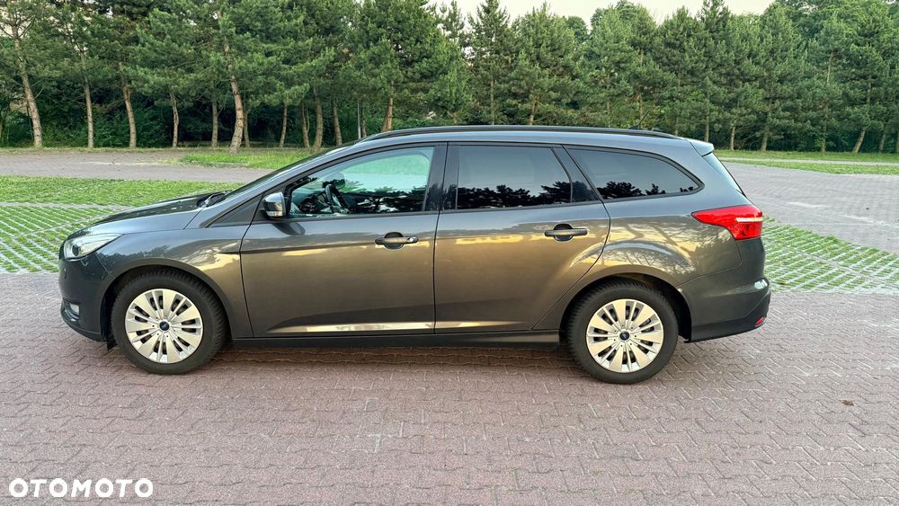 Ford Focus 1.0 EcoBoost Gold X (Trend) - 6