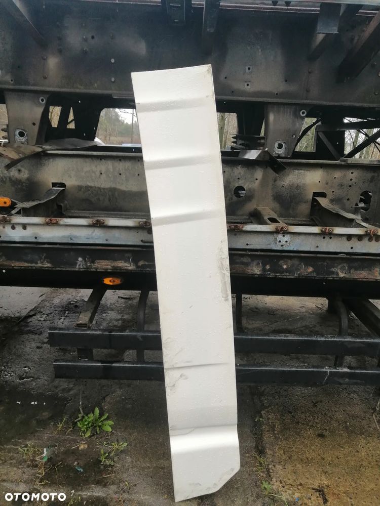 Man TGX 3  spoiler owiewka  zakabinowa - 1