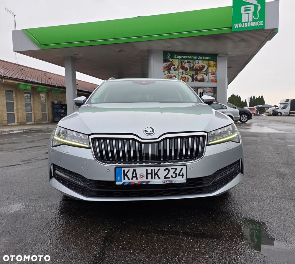 Skoda Superb 2.0 TDI DSG Sportline - 31