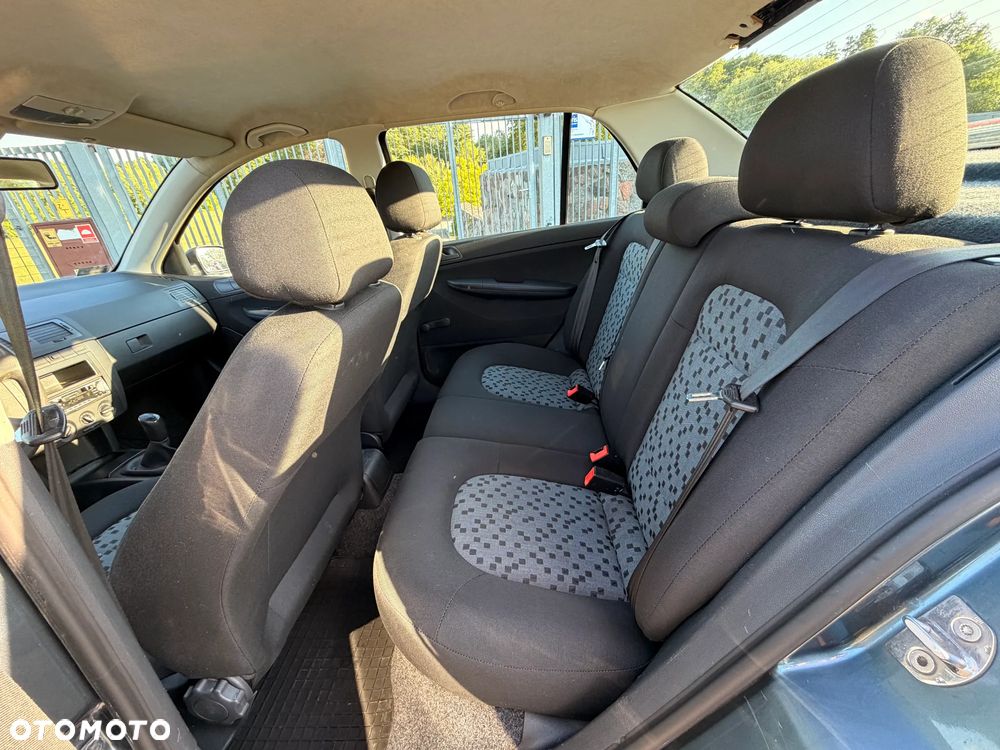 Skoda Fabia 1.2 HTP Classic + - 14