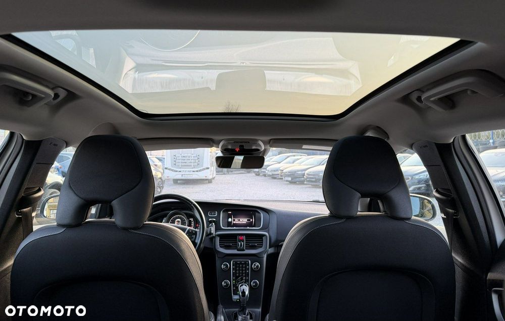 Volvo V40 - 18