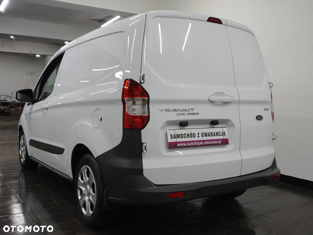 Ford Transit COURIER - 5