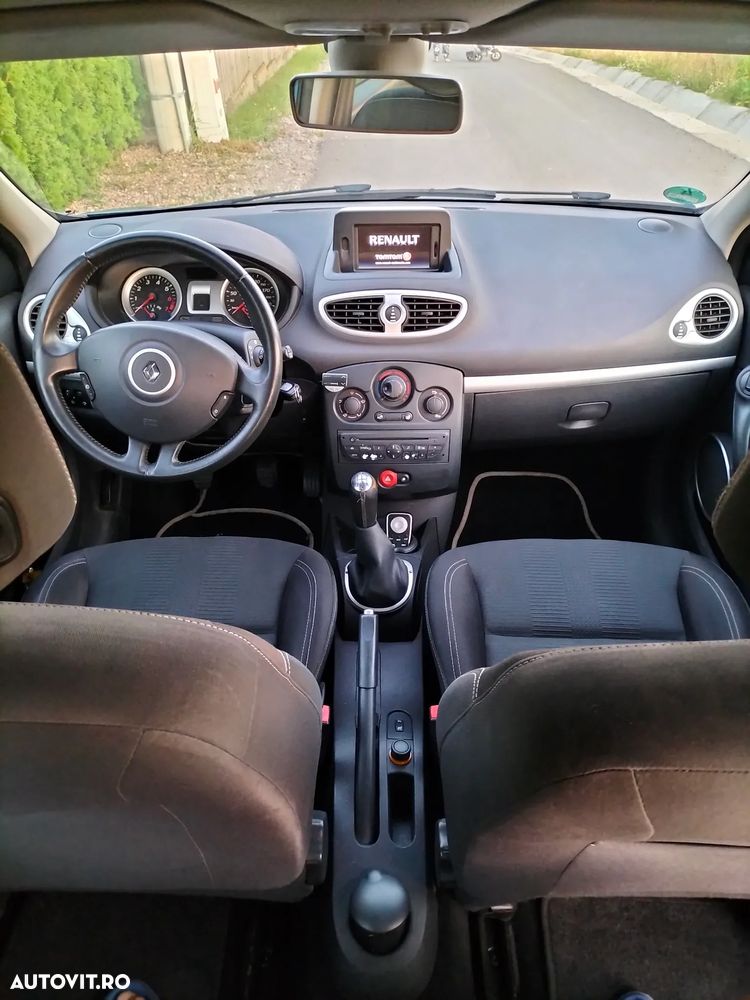 Renault Clio 1.2 16V 75 TomTom Edition - 12