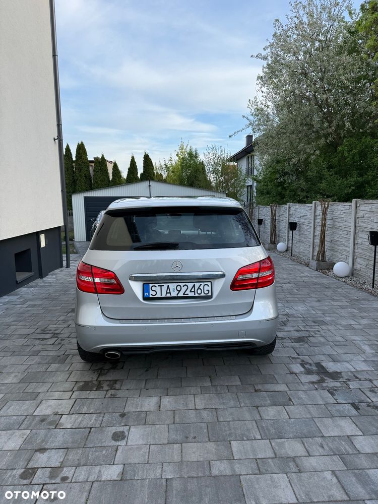 Mercedes-Benz Klasa B 180 CDI (BlueEFFICIENCY) - 3