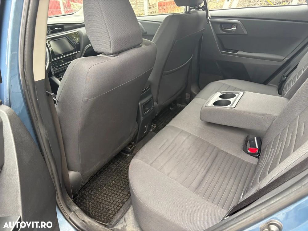 Toyota Auris 1.6 L Valvematic Luna - 12