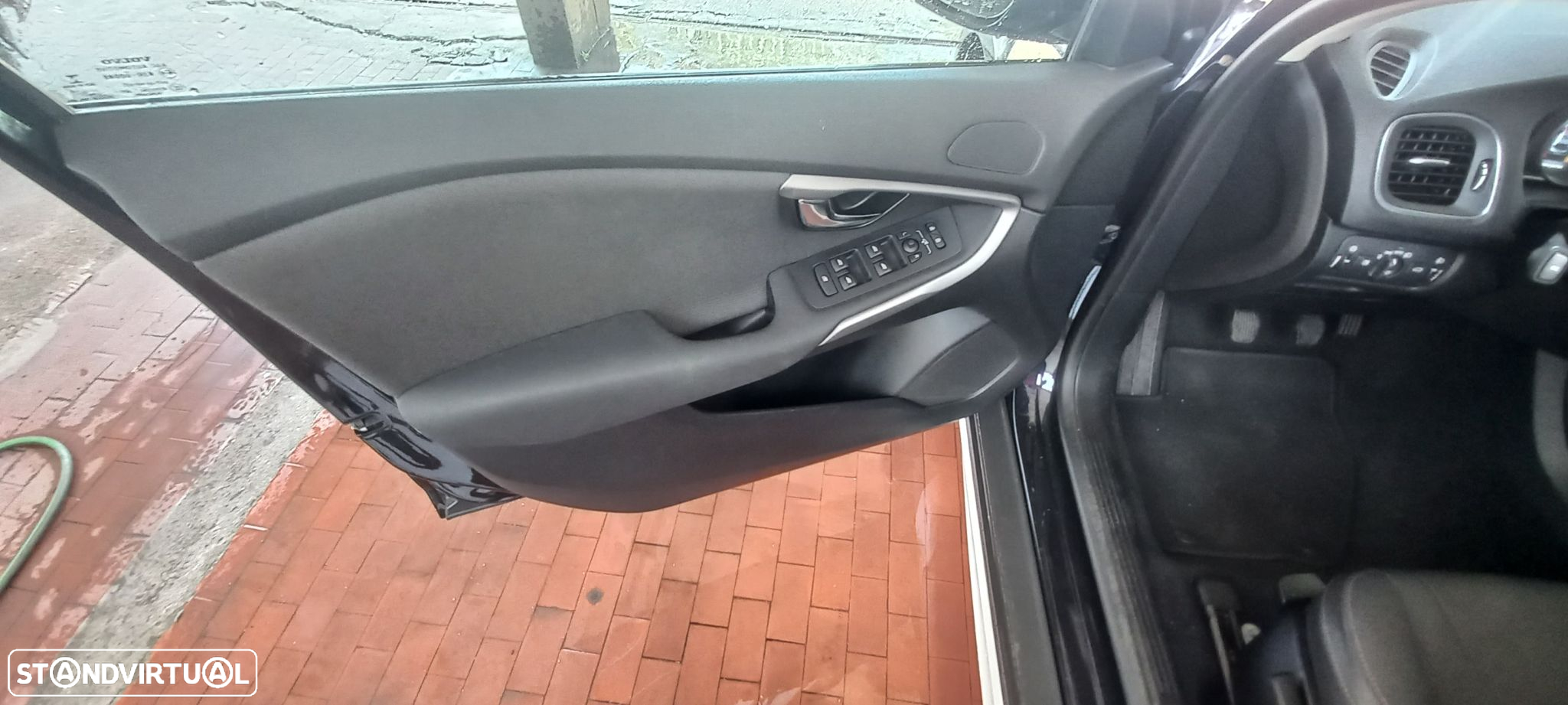 Volvo V40 2.0 D2 Kinetic - 5