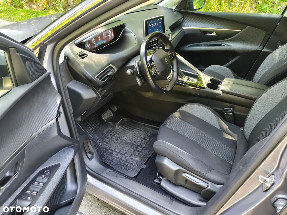 Peugeot 5008 - 36