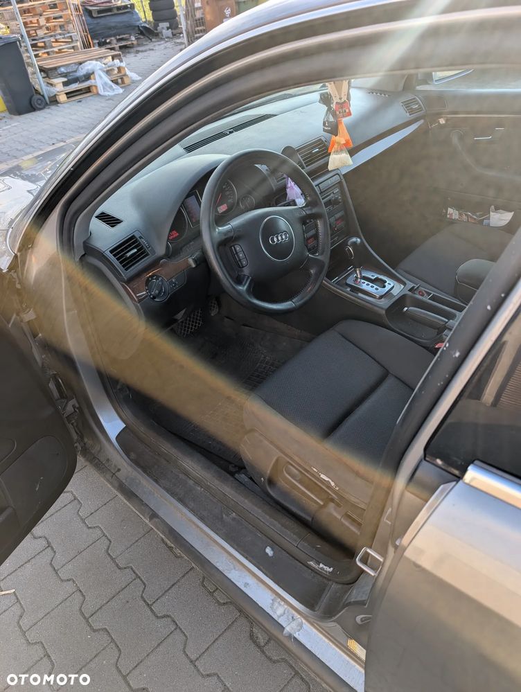 Audi A4 Avant - 5
