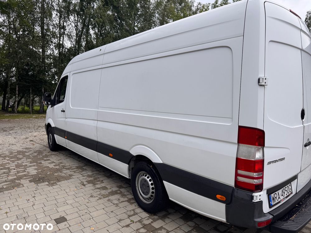 Mercedes-Benz Sprinter - 2