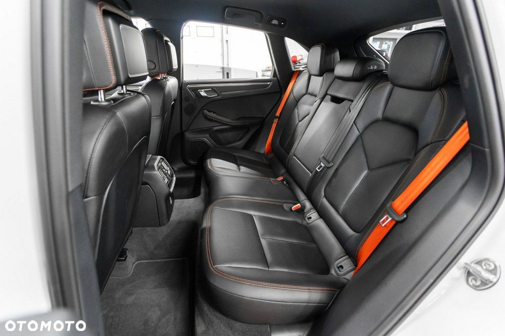 Porsche Macan Standard - 38