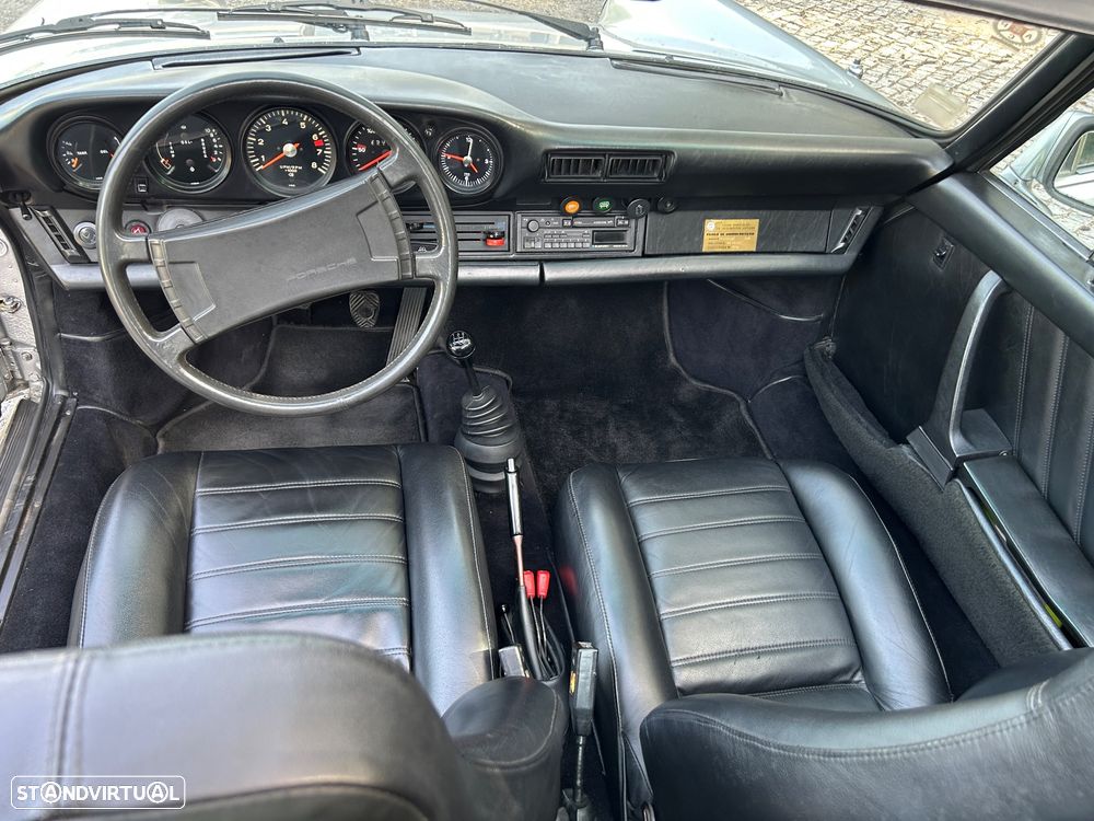 Porsche 911 Série G - 22