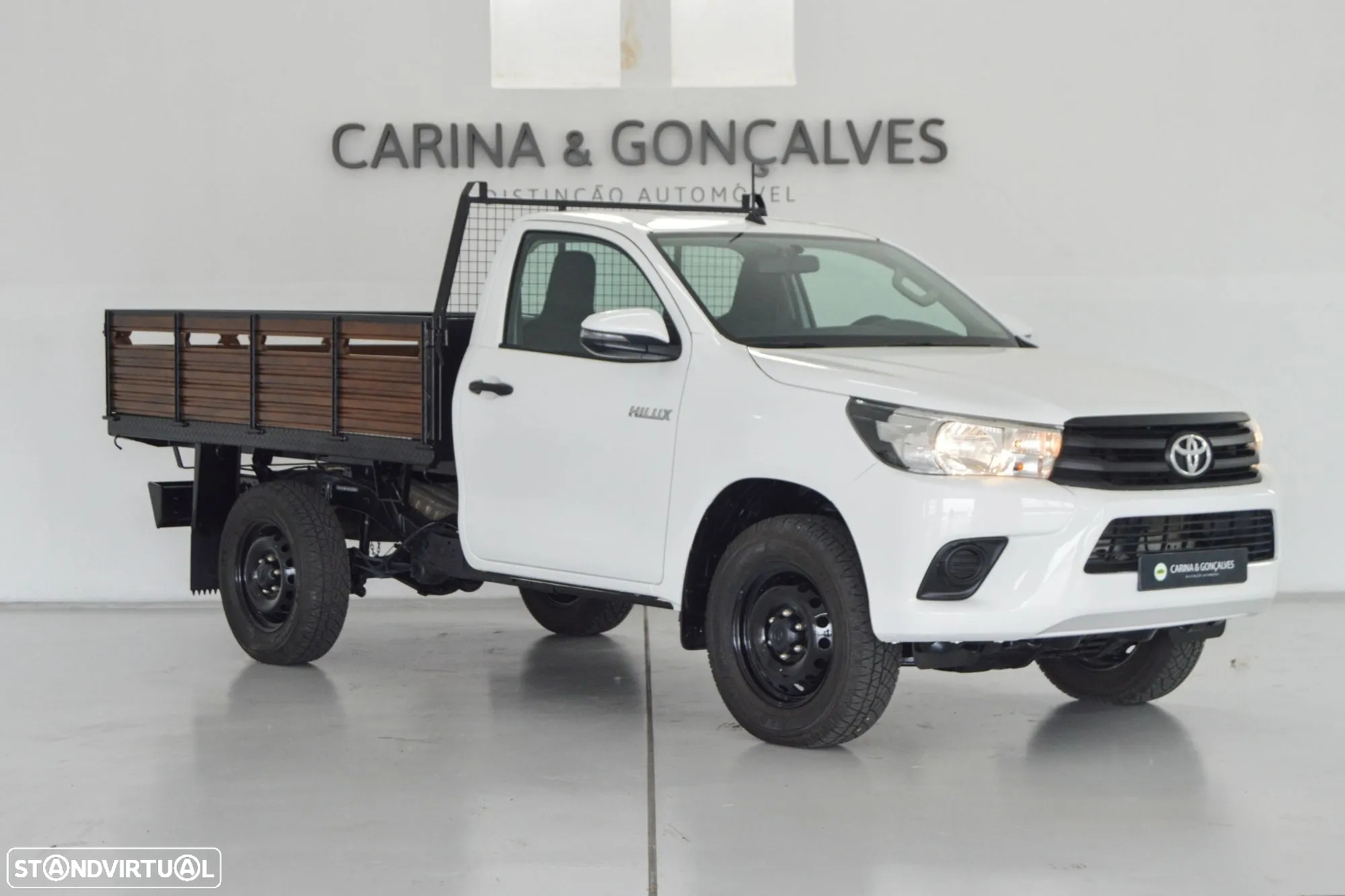 Toyota Hilux 2.4 D-4D 4X2 Cabine Simples 2L - 16