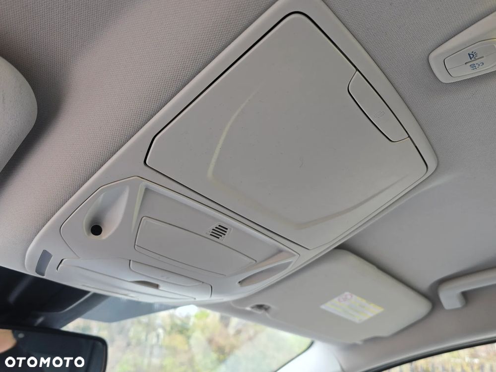 Ford C-MAX 1.6 TDCi Start-Stop-System Titanium - 35