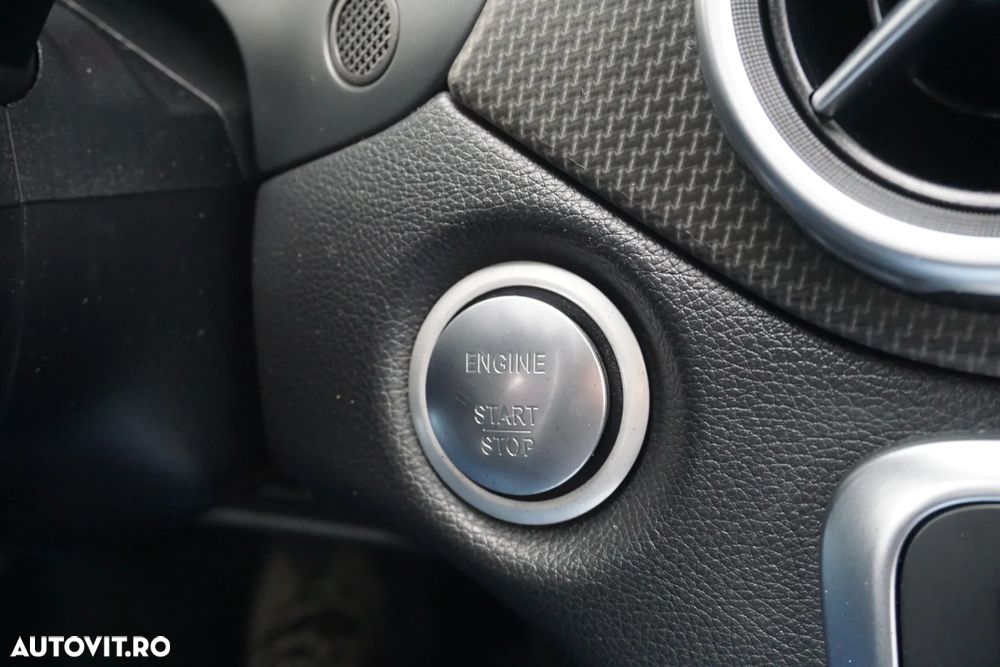 Mercedes-Benz GLA 200 d 4Matic 7G-DCT Urban - 12