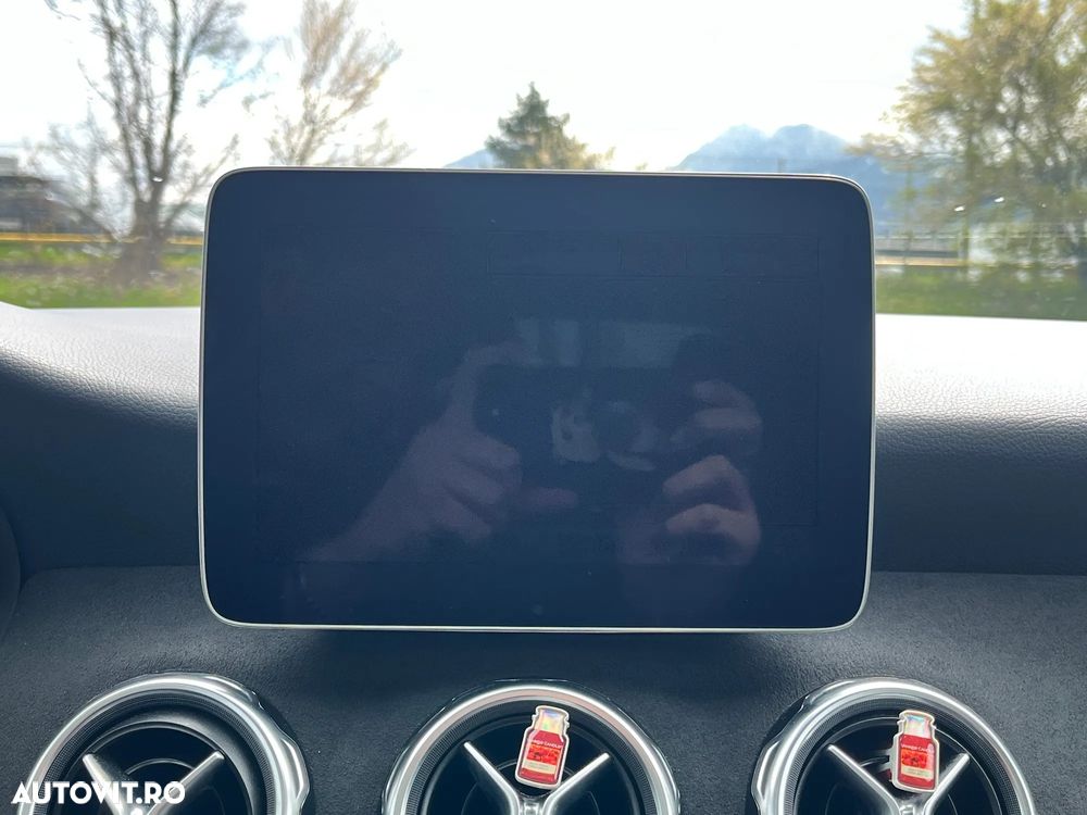 Mercedes-Benz GLA 250 4MATIC Aut. - 23