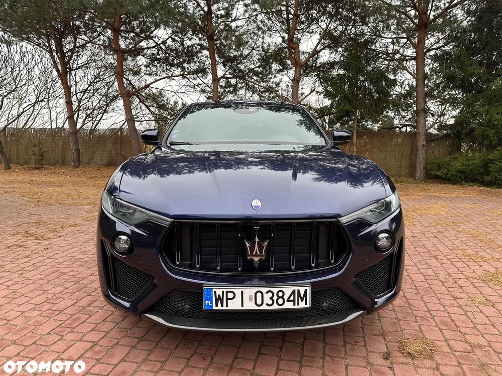 Maserati Levante S Granlusso - 9
