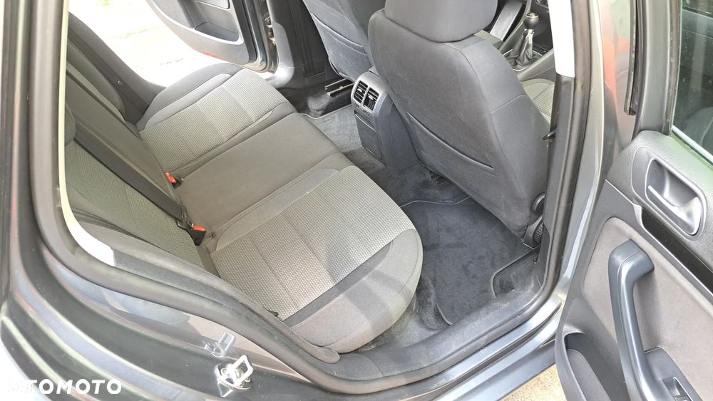 Volkswagen Golf VI 1.6 TDI Comfortline - 23