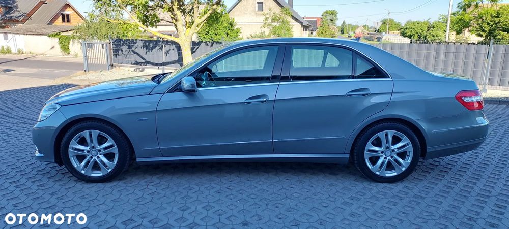Mercedes-Benz Klasa E - 23