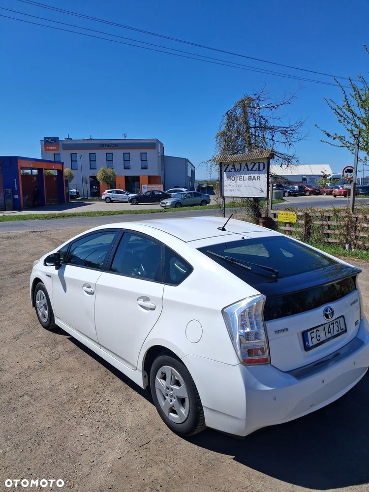 Toyota Prius 1.8 HSD Luna - 16