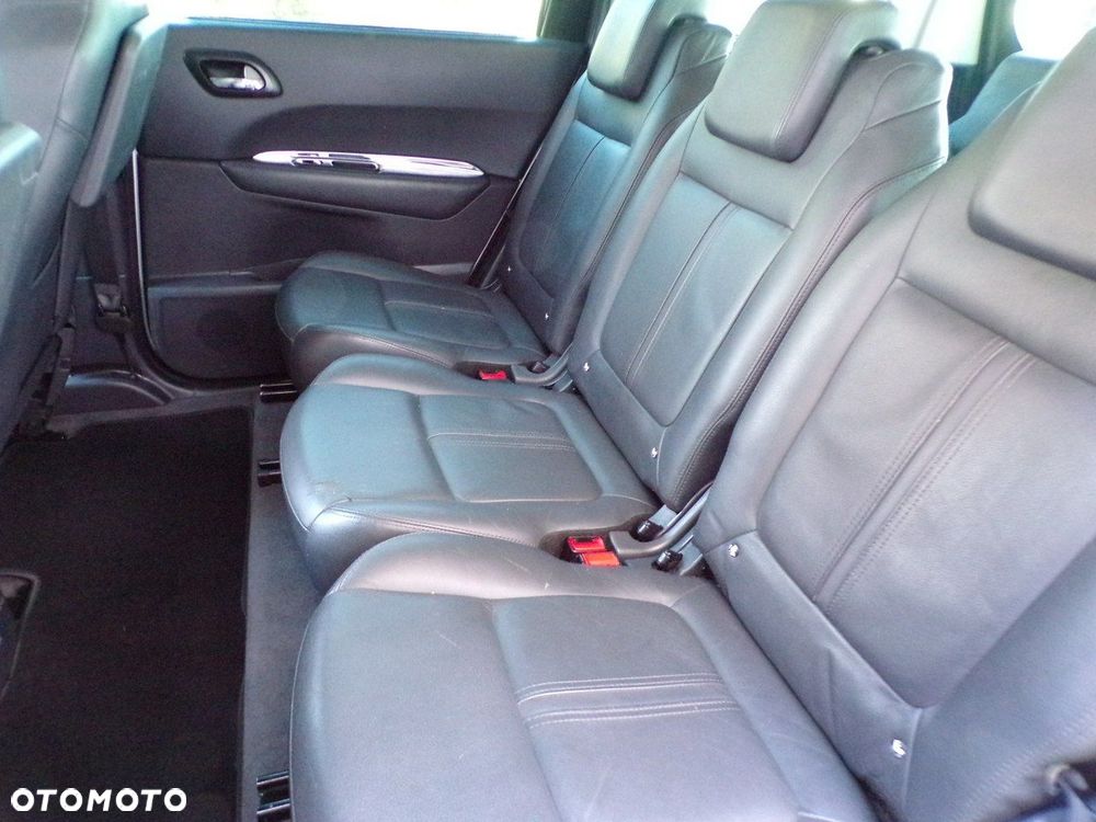 Peugeot 5008 - 32
