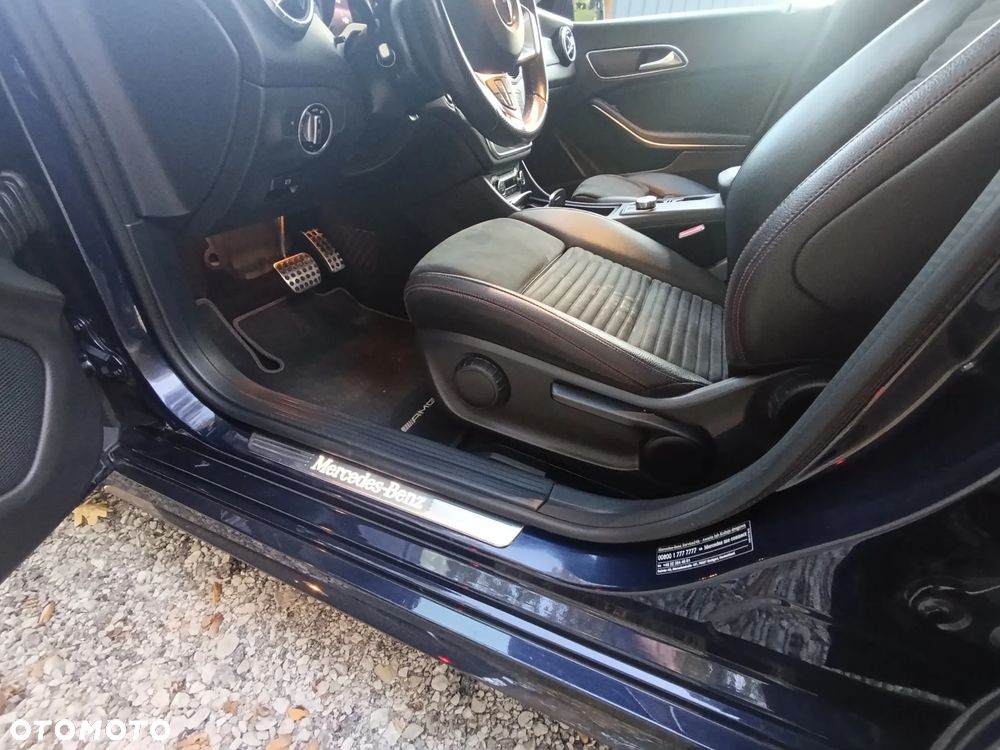 Mercedes-Benz CLA 220 4-Matic AMG Line - 14