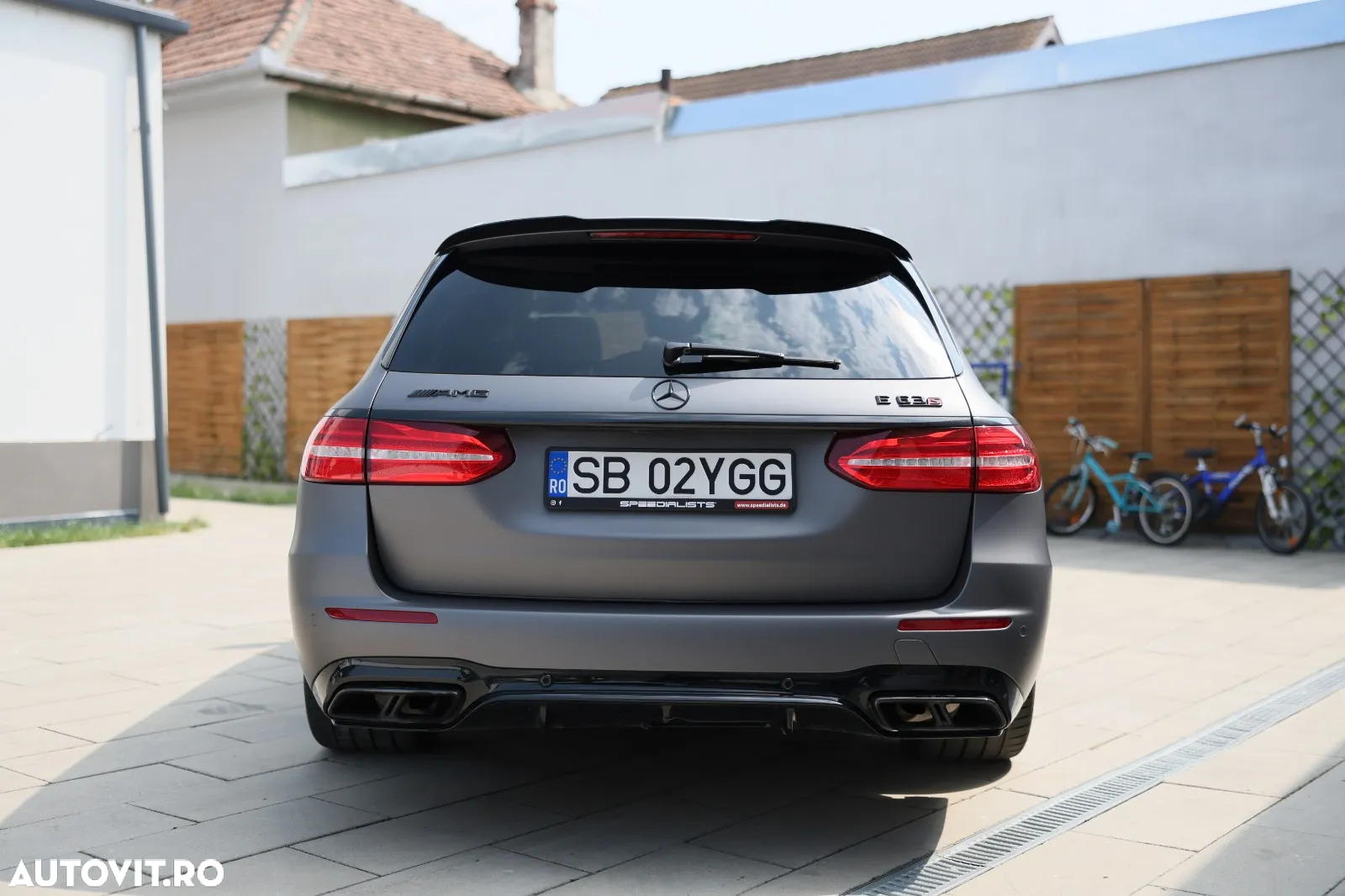 Mercedes-Benz E AMG 63 S 4Matic+ T 9G-TRONIC - 16