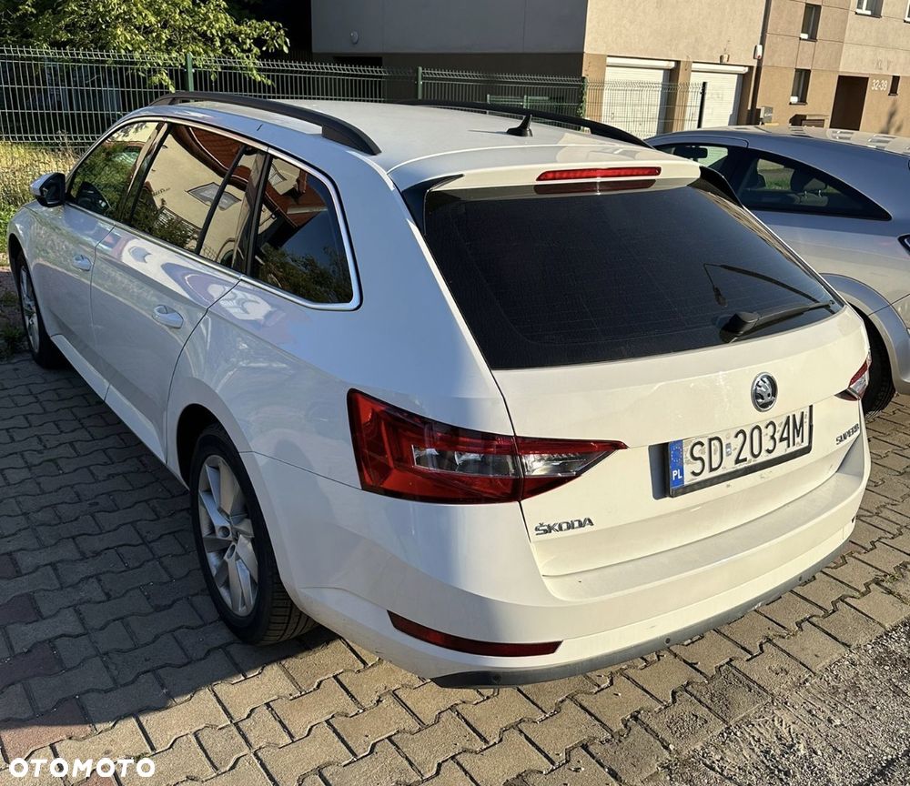 Skoda Superb 1.6 TDI DSG Active - 3