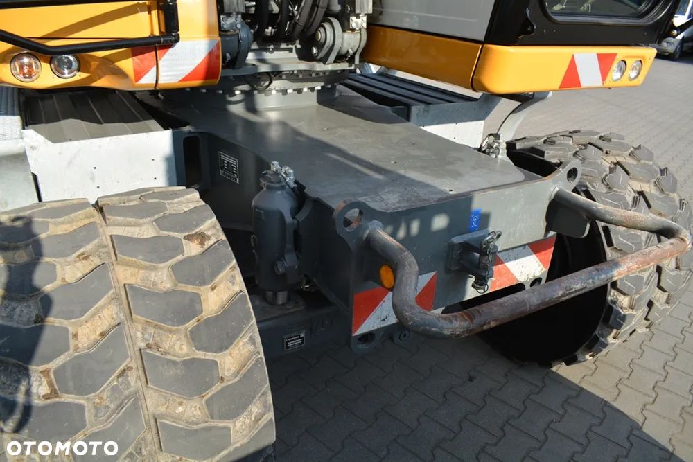 Liebherr A 918 Litronic / STAN PERFEKT / 18T / JAK NOWA / - 29